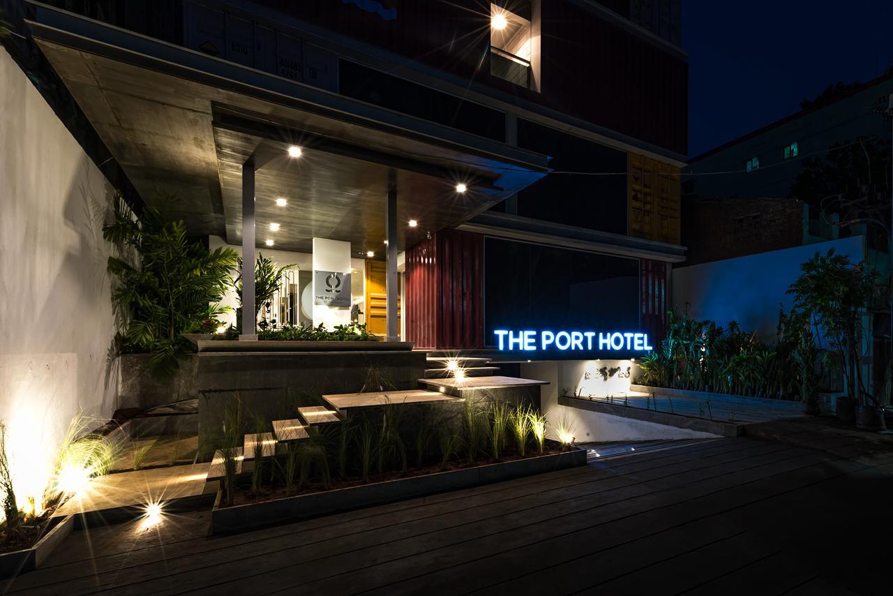 The Port Hotel Visakhapatnam Bagian luar foto