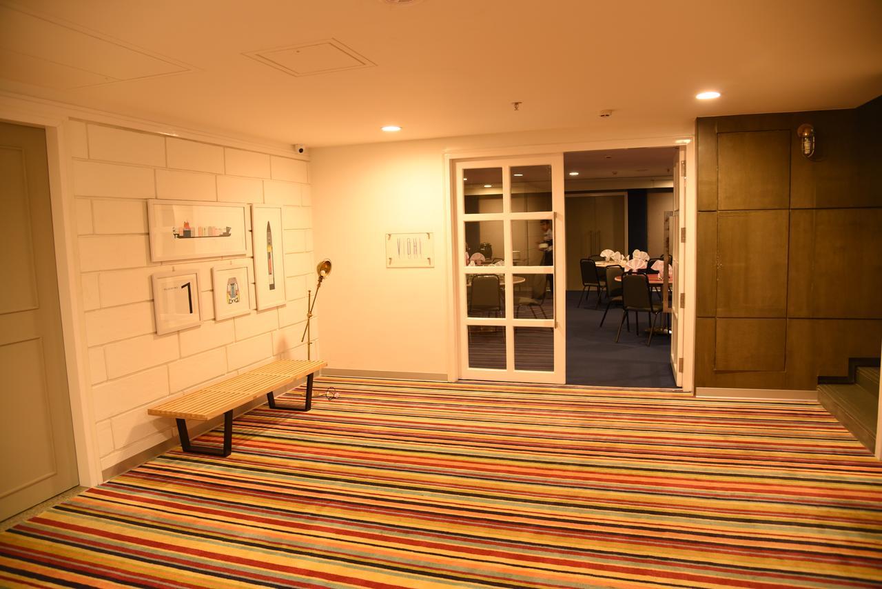 The Port Hotel Visakhapatnam Bagian luar foto