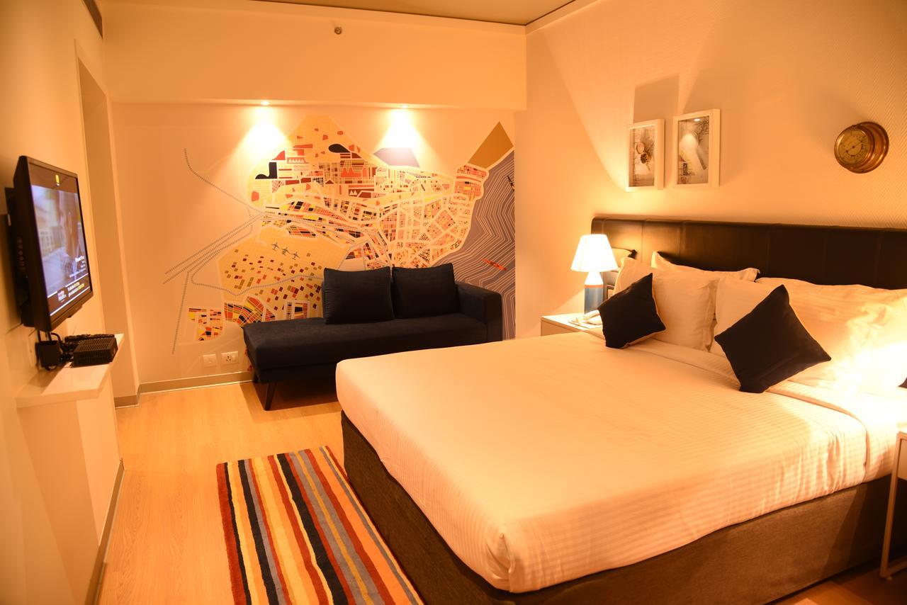 The Port Hotel Visakhapatnam Bagian luar foto